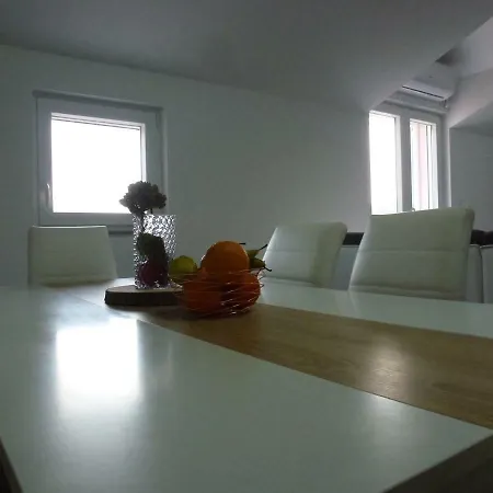 Slavica Apartment *