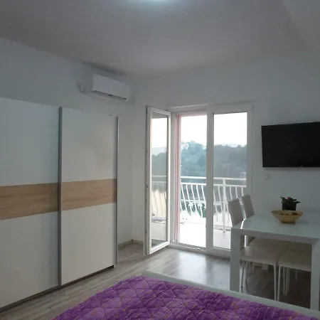 Slavica Apartment *