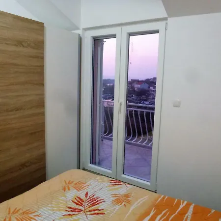 Slavica Apartment *