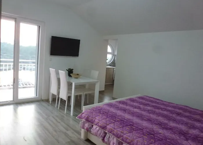 Slavica شقة شيبينيك